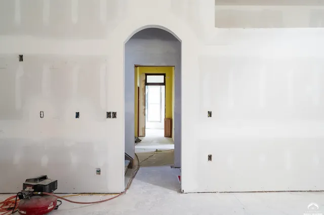 $575,000 | 16010 Fairview Road, Oskaloosa, KS 66066