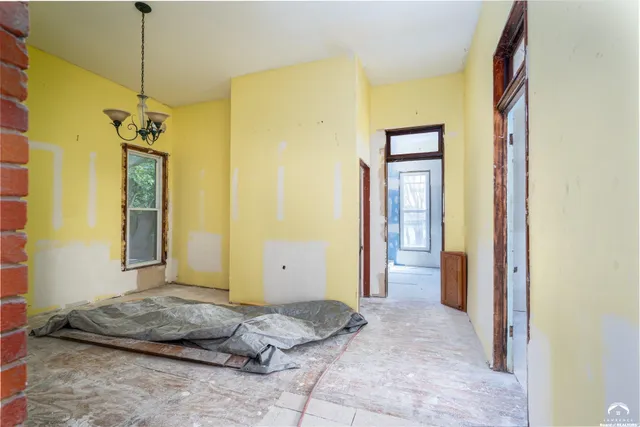 $575,000 | 16010 Fairview Road, Oskaloosa, KS 66066