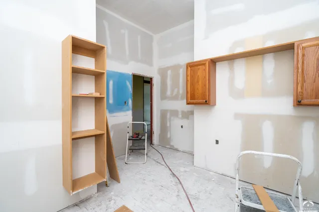 $575,000 | 16010 Fairview Road, Oskaloosa, KS 66066