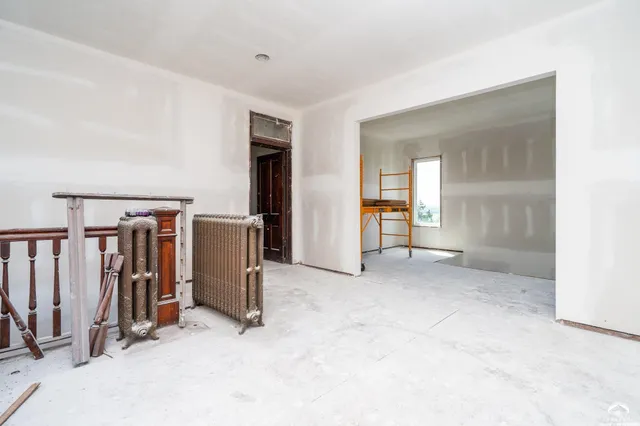 $575,000 | 16010 Fairview Road, Oskaloosa, KS 66066