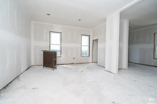 $575,000 | 16010 Fairview Road, Oskaloosa, KS 66066