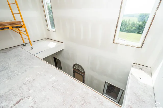 $575,000 | 16010 Fairview Road, Oskaloosa, KS 66066