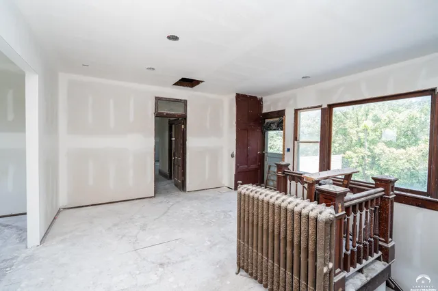 $575,000 | 16010 Fairview Road, Oskaloosa, KS 66066