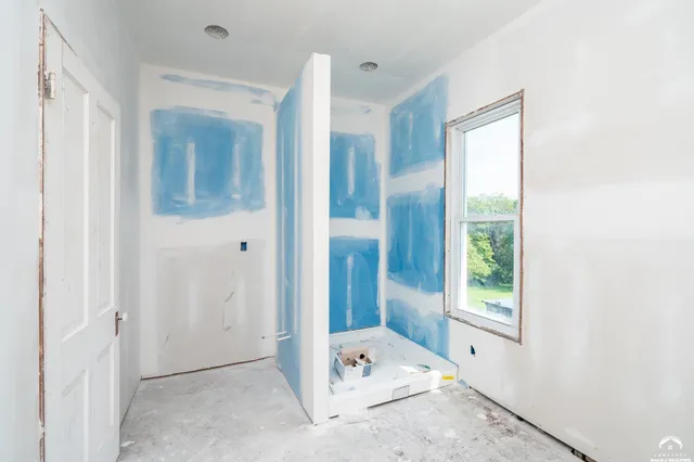 $575,000 | 16010 Fairview Road, Oskaloosa, KS 66066