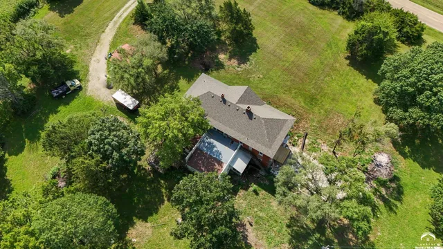 $575,000 | 16010 Fairview Road, Oskaloosa, KS 66066