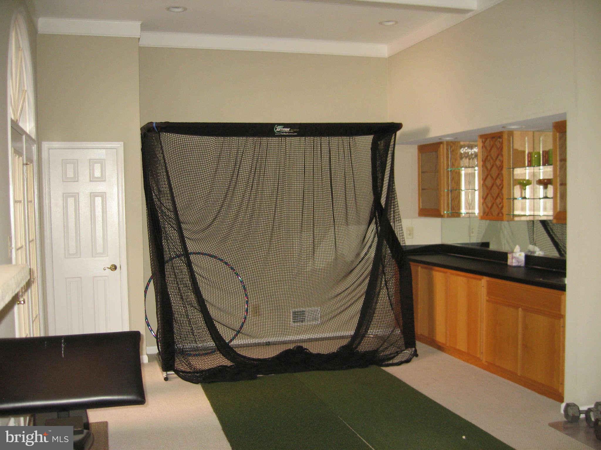 8004 Rising Ridge Road Bethesda, MD 20817 - Photo 25 of 30 Rec Room with Wet Bar