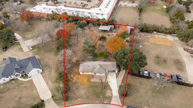 a view of outside area