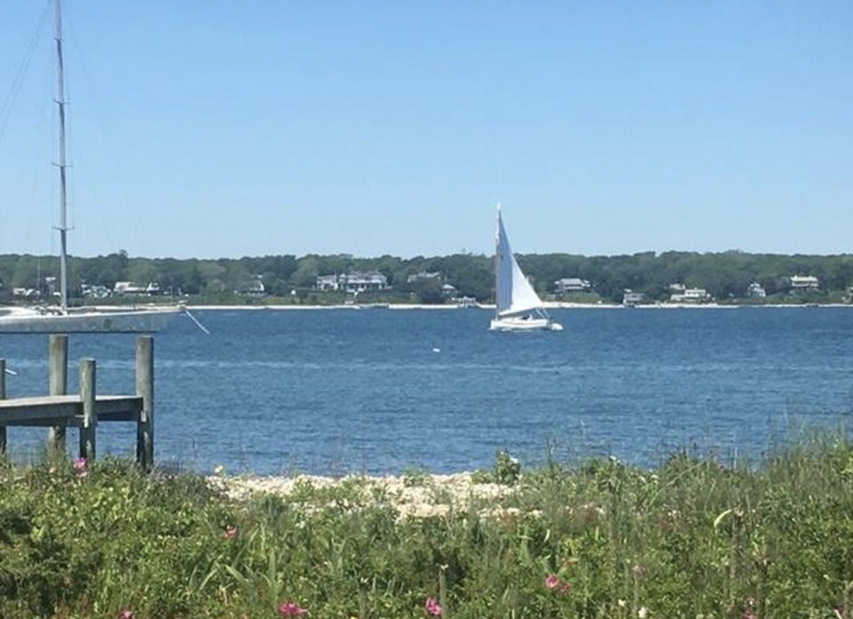 11 Beach Road Oak Bluffs, MA 02557 - Photo 10 of 14