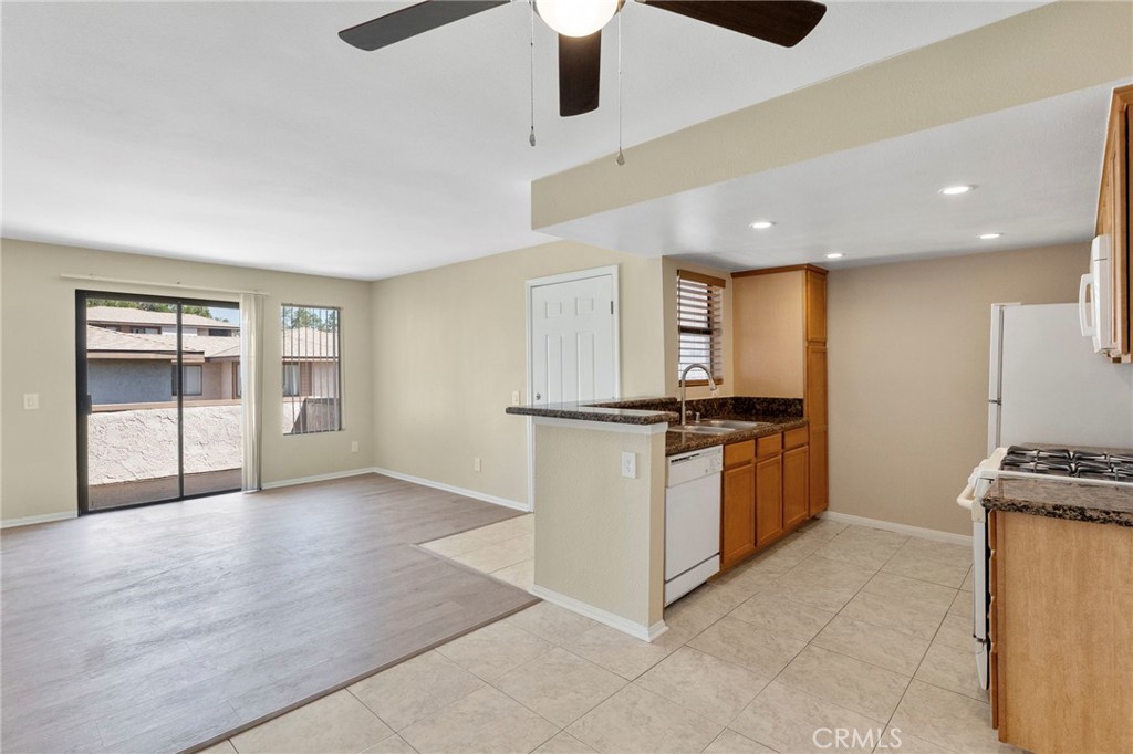 1337 Massachusetts Avenue, Unit 204 Riverside, CA 92507 - Photo 23 of 55