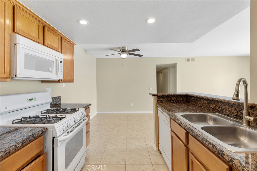 1337 Massachusetts Avenue, Unit 204 Riverside, CA 92507 - Photo 28 of 55