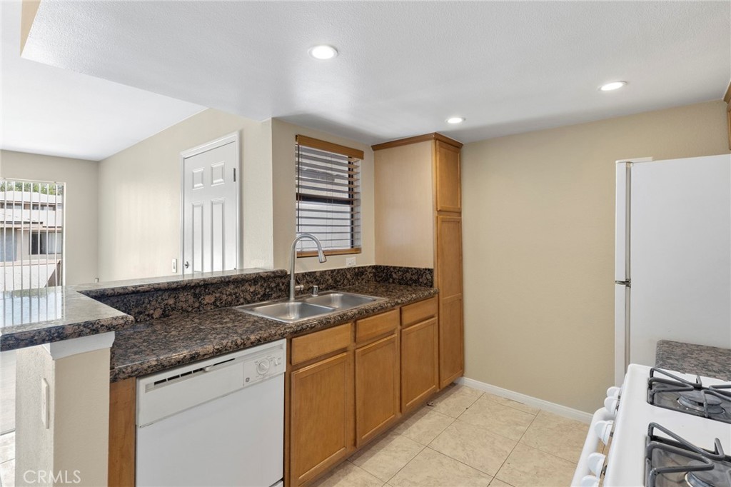 1337 Massachusetts Avenue, Unit 204 Riverside, CA 92507 - Photo 30 of 55