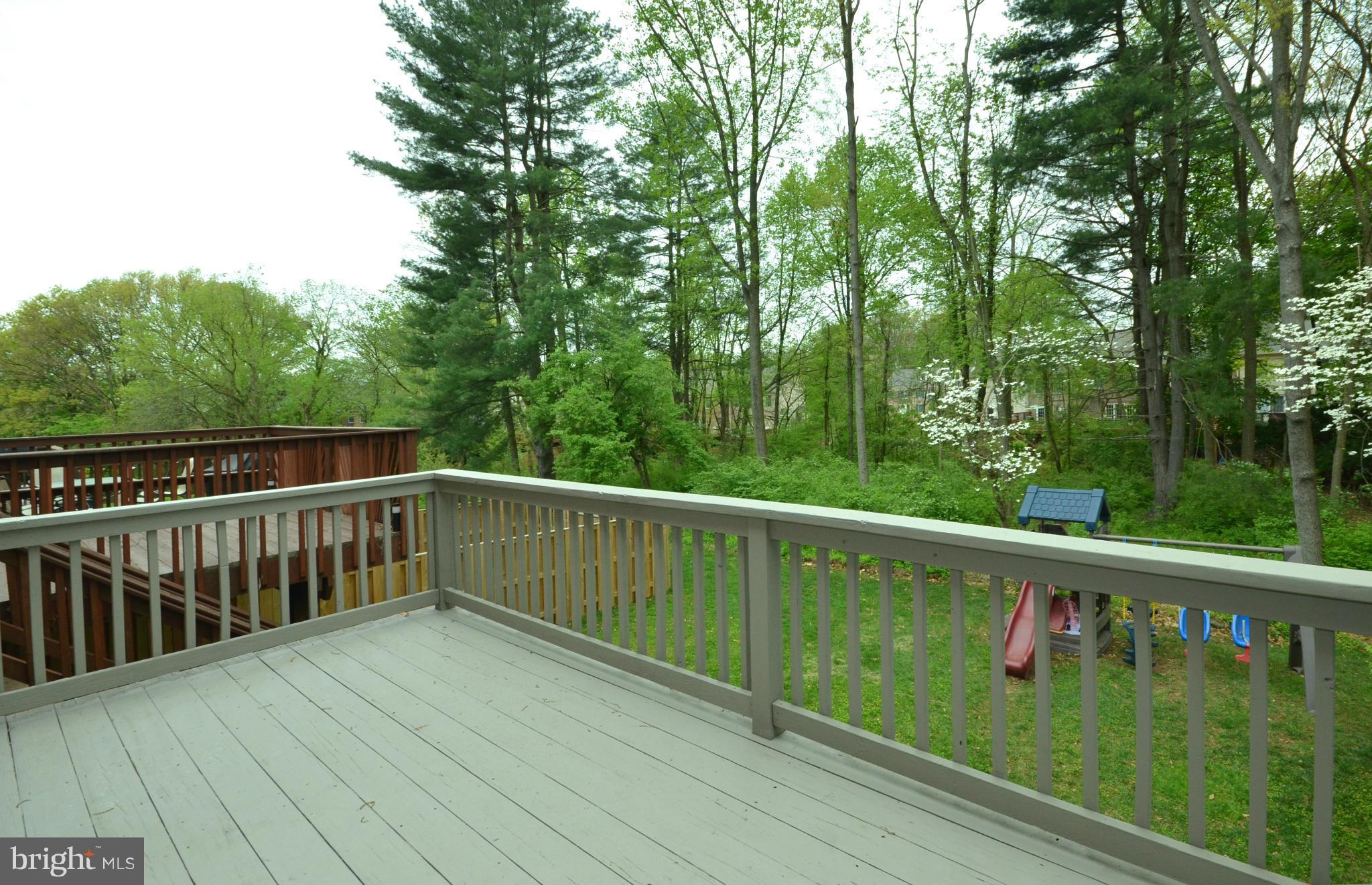 936 Walnut Wood Road Cockeysville, MD 21030 - Photo 23 of 27 Newly painted deck.