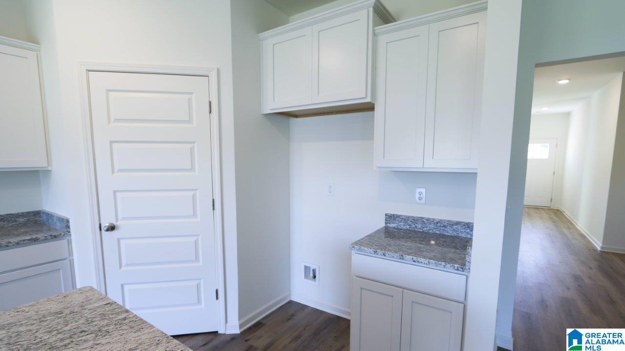 409 Dewitt Circle Chelsea, AL 35043 - Photo 10 of 45