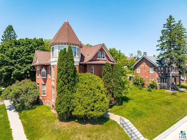 $314,900 | 1801 East 4th Street, Duluth, MN 55812