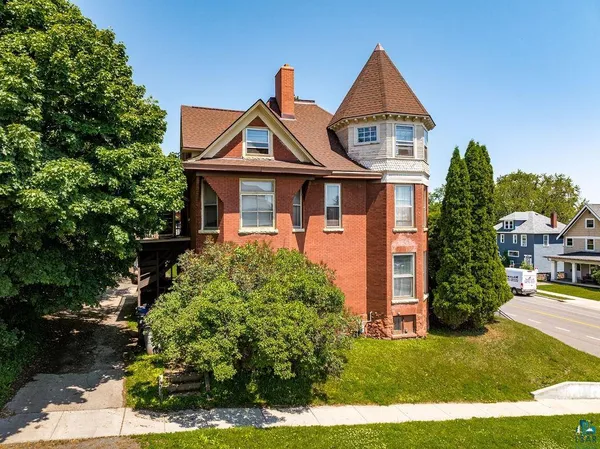 $314,900 | 1801 East 4th Street, Duluth, MN 55812