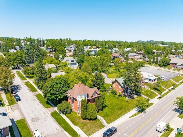 $314,900 | 1801 East 4th Street, Duluth, MN 55812