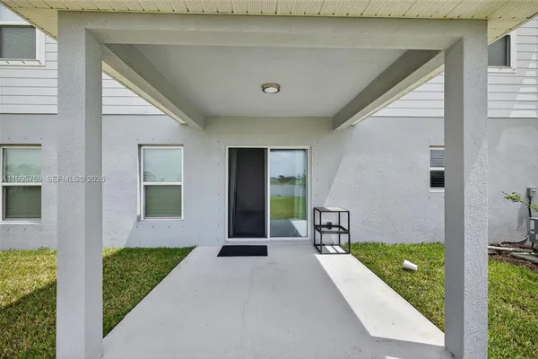 $3,000 | 220 Raspberry Road, Fort Pierce, FL 34981