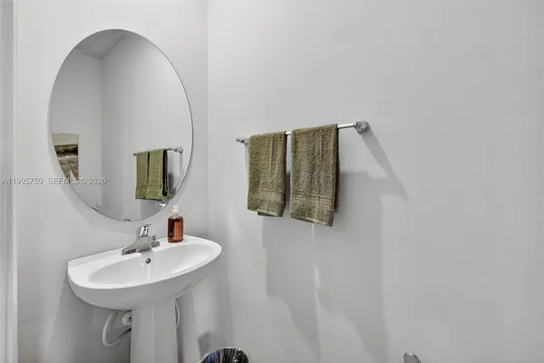 $3,000 | 220 Raspberry Road, Fort Pierce, FL 34981