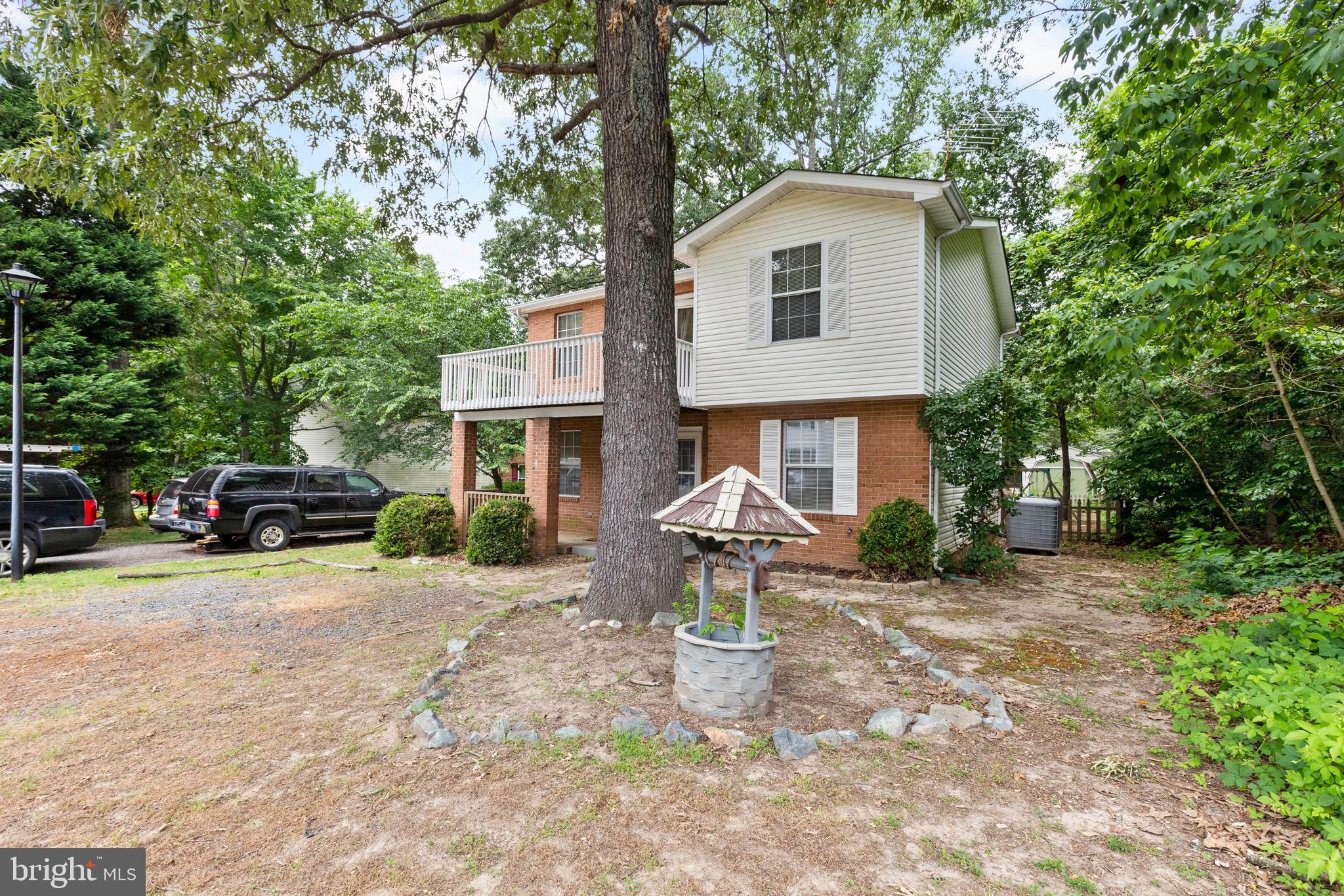 567 Balsom Road Lusby, MD 20657 - Photo 3 of 37 Large front yard