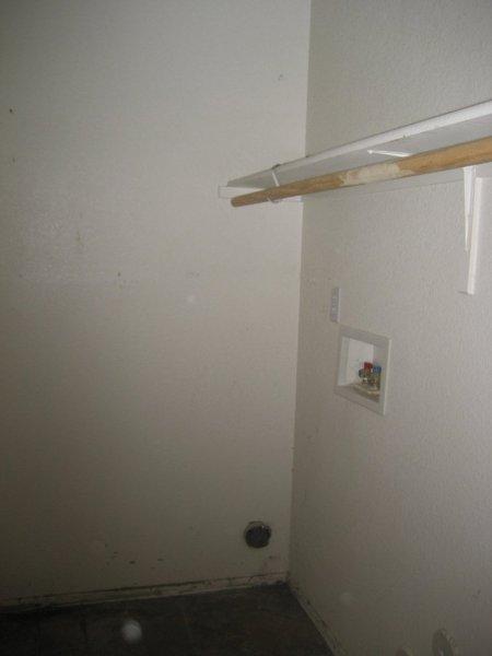 952 South Racine Lane Gilbert, AZ 85296 - Photo 6 of 14 Laundry room