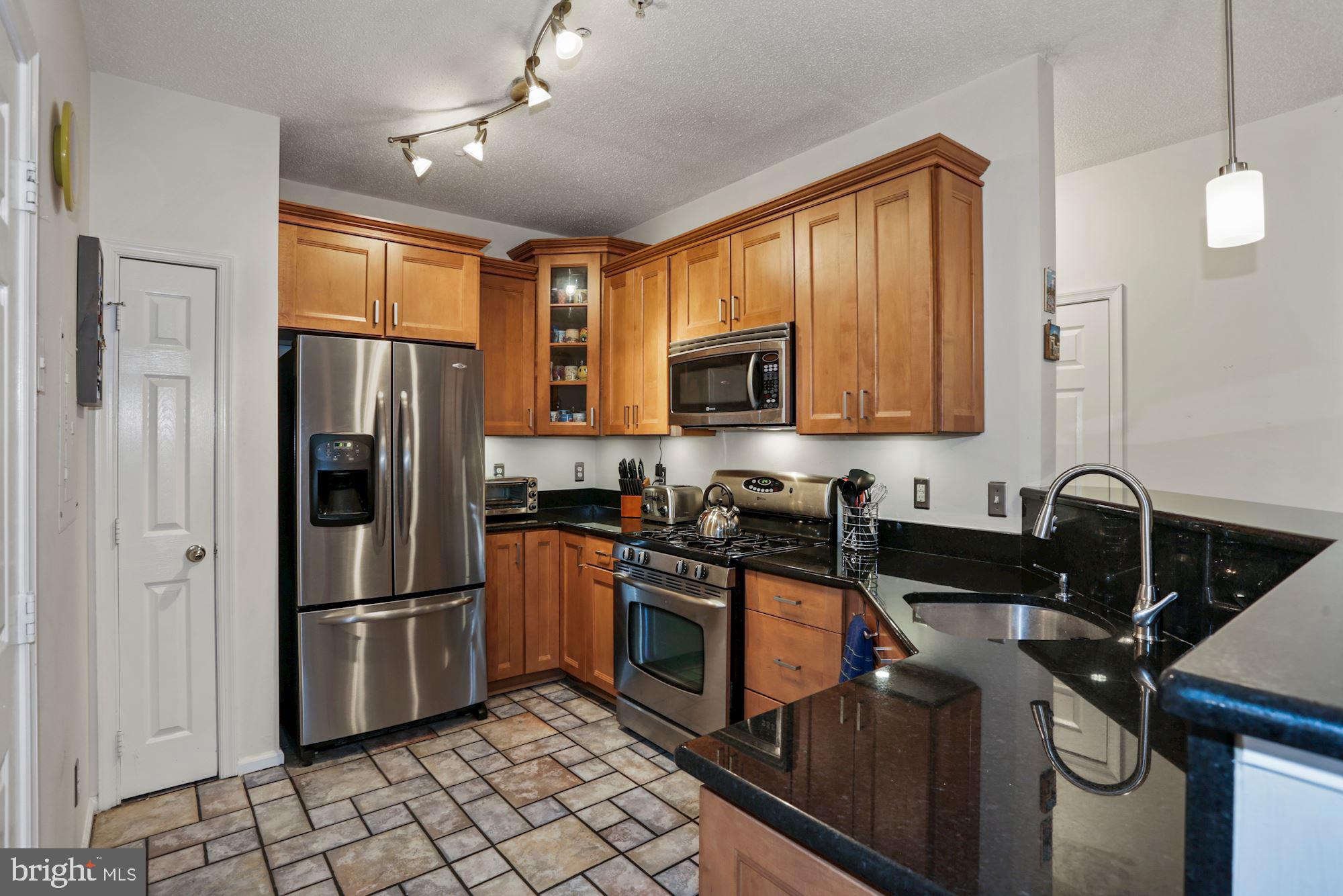 1720 Lake Shore Crest Drive, Unit 22 Reston, VA 20190 - Photo 19 of 35 Chef it up in your amazing Gourmet kitchen!