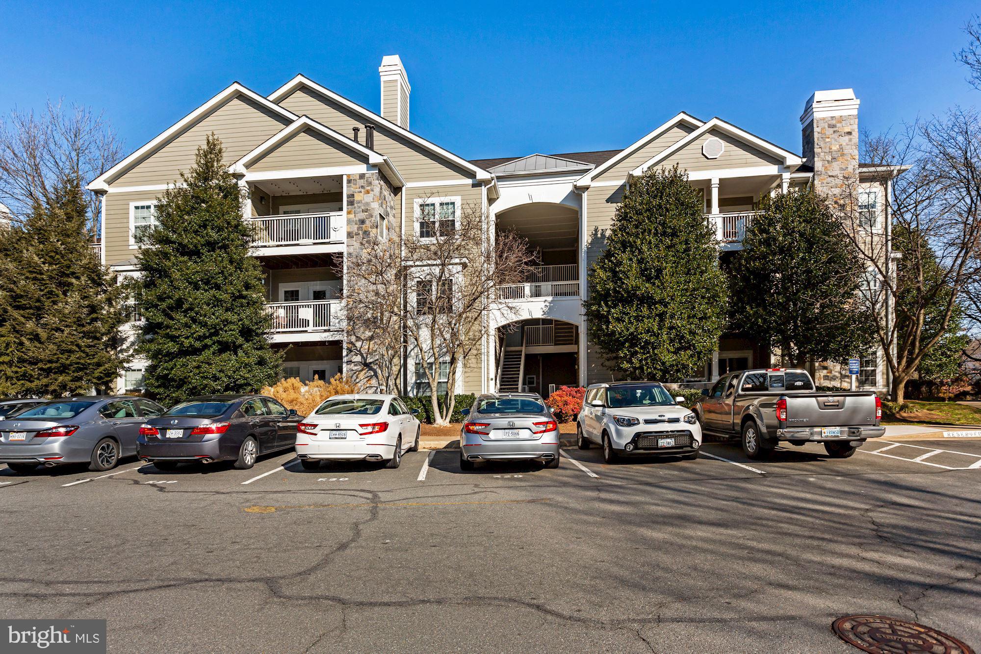 1720 Lake Shore Crest Drive, Unit 22 Reston, VA 20190 - Photo 5 of 35 Welcome Home to 1720 Unit 22!