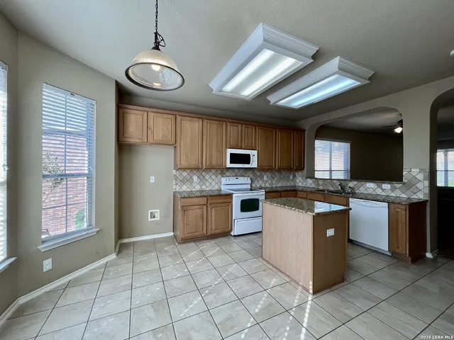 $2,095 | 3231 Shoshoni Rise, San Antonio, TX 78261