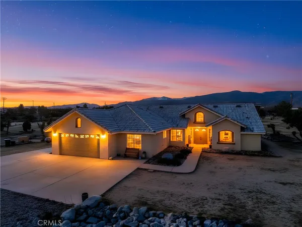 $560,000 | 1825 Smoke Tree Road, Pinon Hills, CA 92372