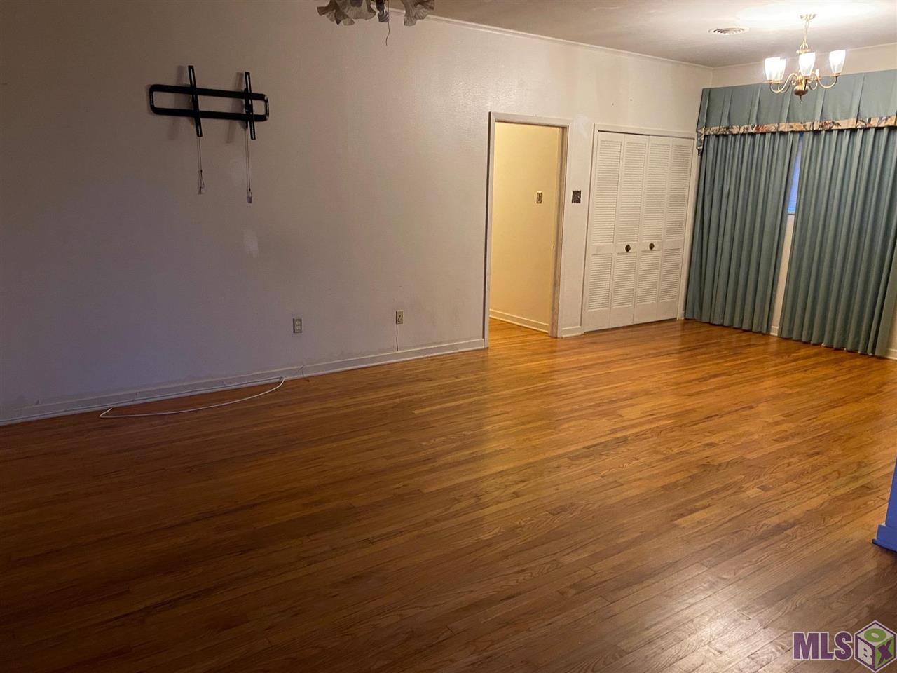 533 North 17th Street Baton Rouge, LA 70802 - Photo 3 of 10 DINING AREA