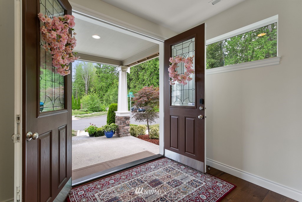 16204 Southeast 140th Street Renton, WA 98059 - Photo 2 of 33 Gallery Image 2