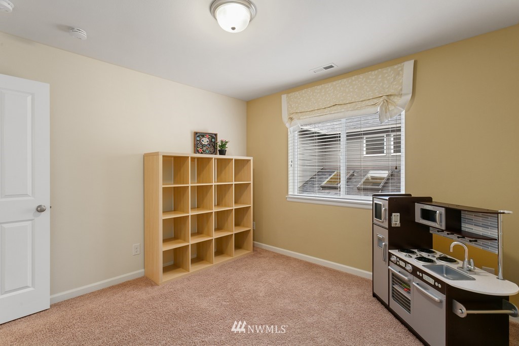 16204 Southeast 140th Street Renton, WA 98059 - Photo 22 of 33 Gallery Image 22
