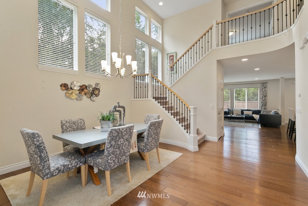 16204 Southeast 140th Street Renton, WA 98059 - Photo 4 of 33 Gallery Image 4