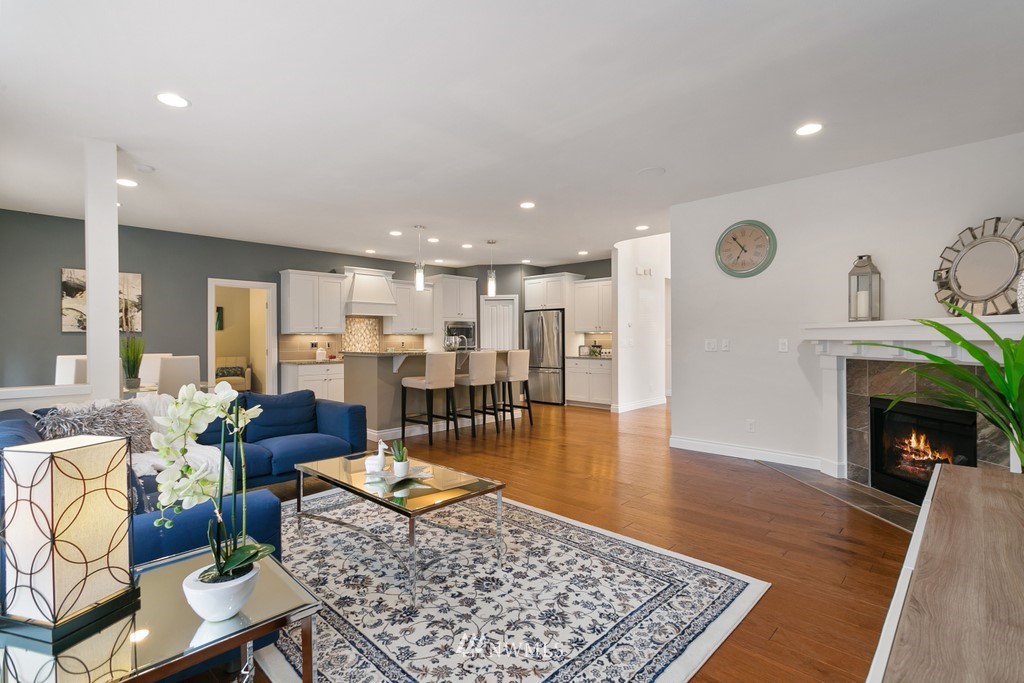 16204 Southeast 140th Street Renton, WA 98059 - Photo 6 of 33 Gallery Image 6