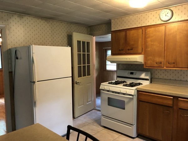210 South Row Road Lunenburg, MA 01462 - Photo 3 of 19