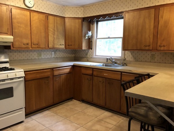 210 South Row Road Lunenburg, MA 01462 - Photo 4 of 19
