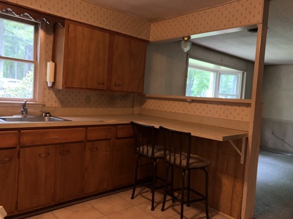 210 South Row Road Lunenburg, MA 01462 - Photo 5 of 19
