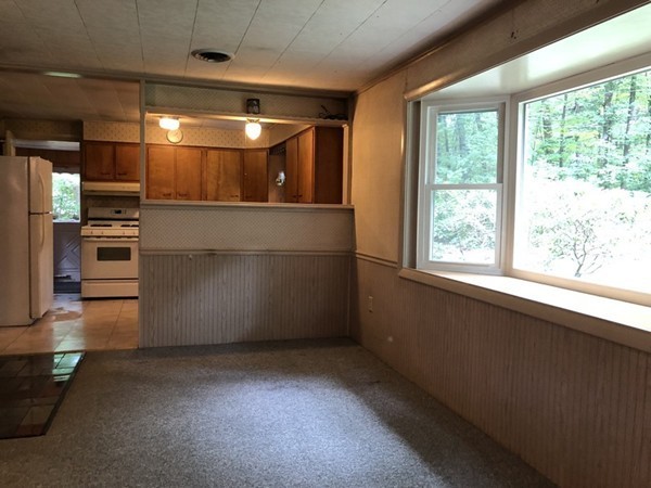 210 South Row Road Lunenburg, MA 01462 - Photo 10 of 19
