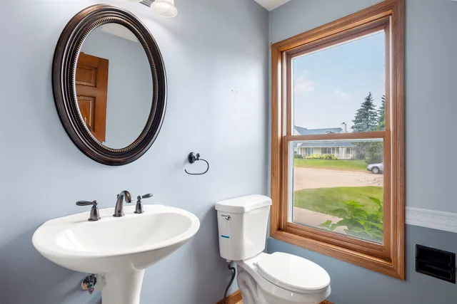 $439,900 | 2421 West Twin Willows Drive, Appleton, WI 54914