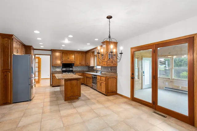 $439,900 | 2421 West Twin Willows Drive, Appleton, WI 54914