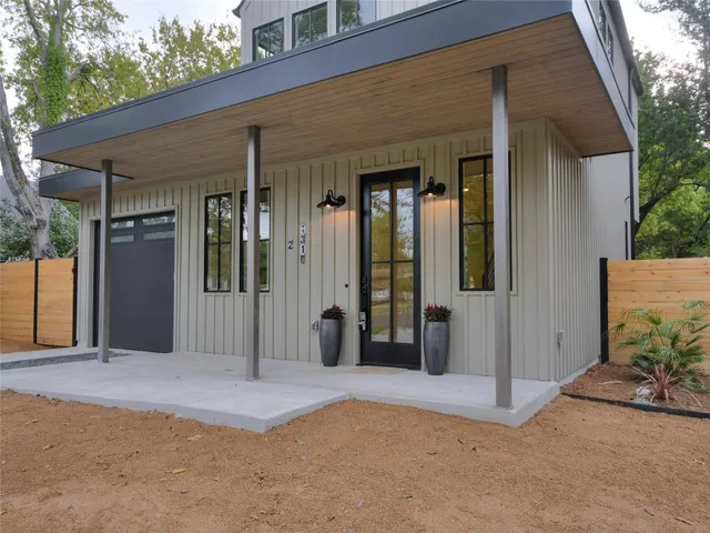 $889,000 | 6005 Woodrow Avenue, Austin, TX 78757