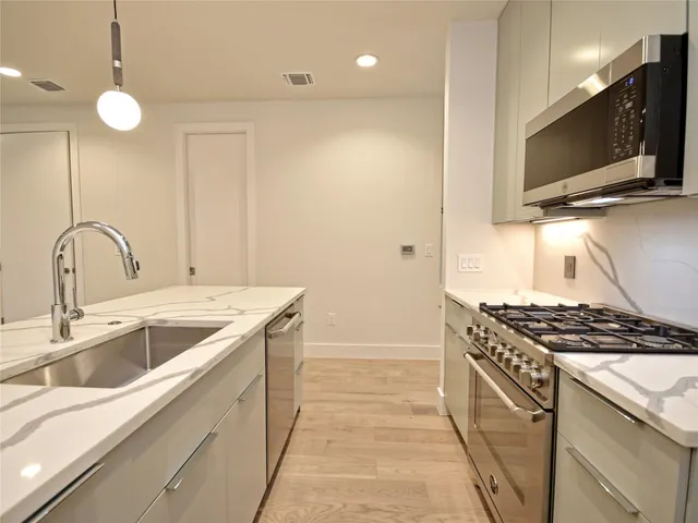 $889,000 | 6005 Woodrow Avenue, Austin, TX 78757