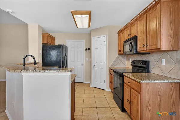 $390,000 | 8407 Shaw Road, Rogers, TX 76569