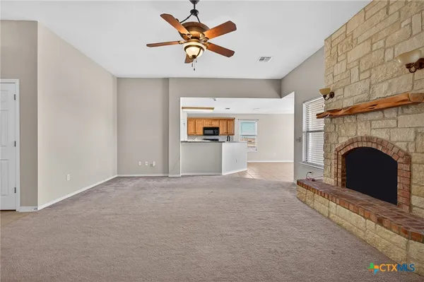 $390,000 | 8407 Shaw Road, Rogers, TX 76569