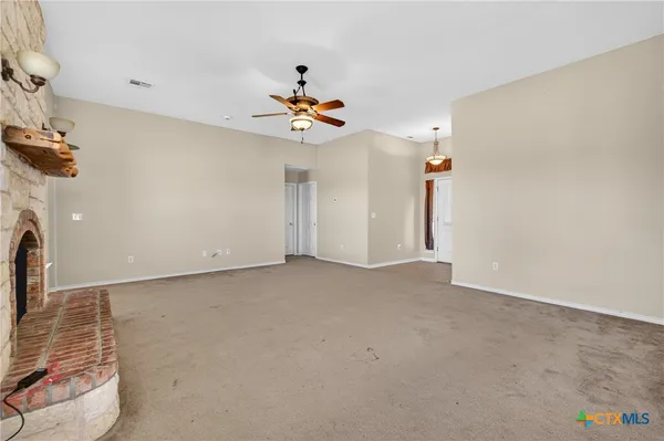 $390,000 | 8407 Shaw Road, Rogers, TX 76569