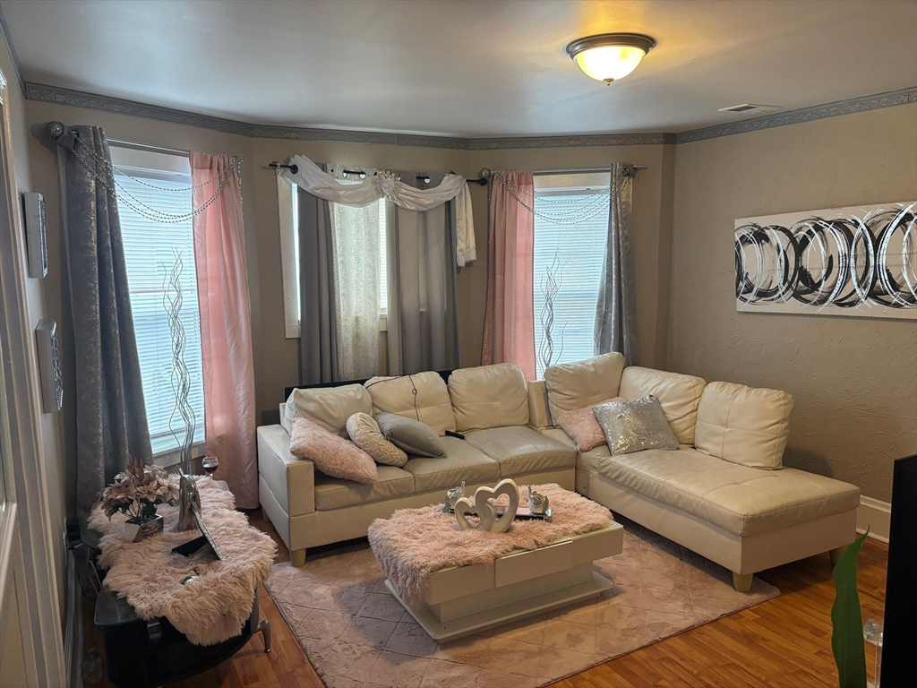 31 South Stowell Street, Unit 1R Worcester, MA 01604 - Photo 17 of 24