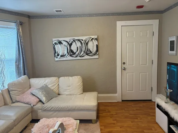 $1,995 | 31 South Stowell Street, Unit 1R, Worcester, MA 01604