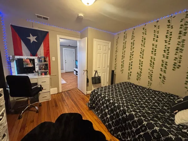 $1,995 | 31 South Stowell Street, Unit 1R, Worcester, MA 01604