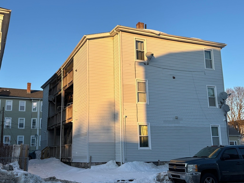 31 South Stowell Street, Unit 1R Worcester, MA 01604 - Photo 7 of 24