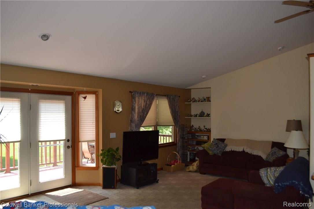 1393 Turrill Road Lapeer, MI 48446 - Photo 8 of 39 016.JPG
