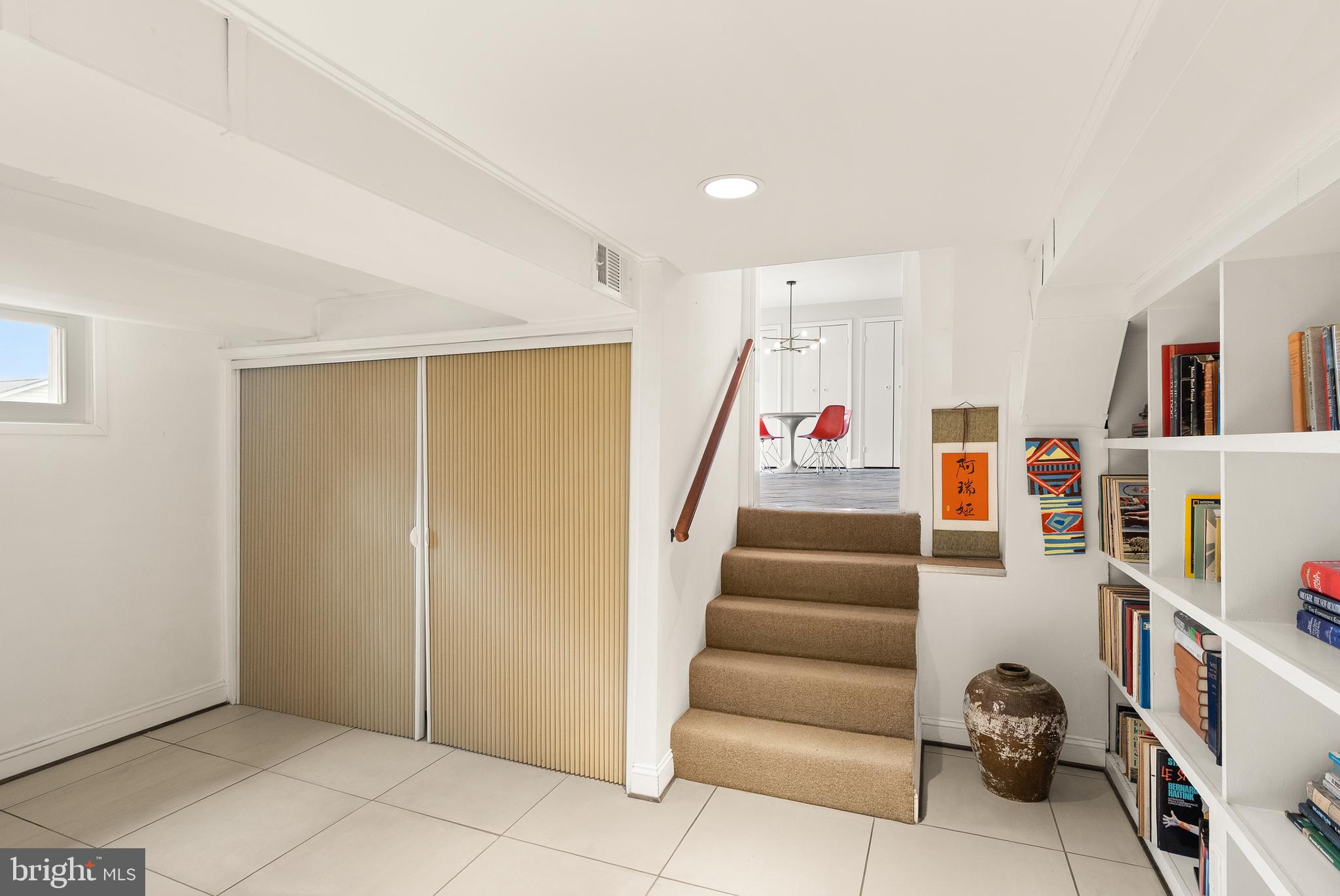 5004 Regency Place Alexandria, VA 22304 - Photo 21 of 36 a view of entryway and hall